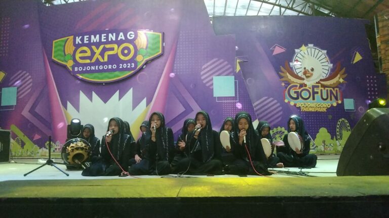 MENGIKUTI KREASI SENI DI EXPO BOJONEGORO TAHUN 2023